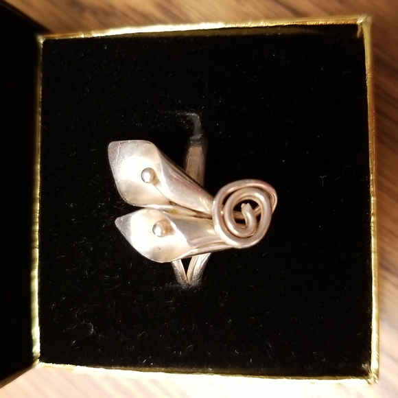 Stuart Nye Sterling Silver Calla Lily Ring - Picture 1 of 9